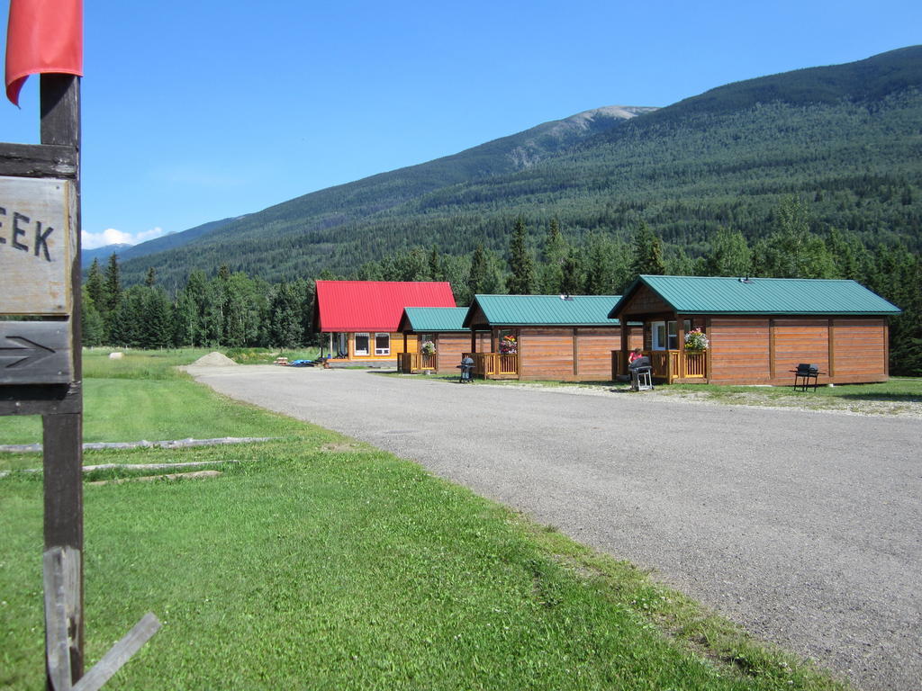 Beaver Creek Lodge And Cabins McBride Buitenkant foto